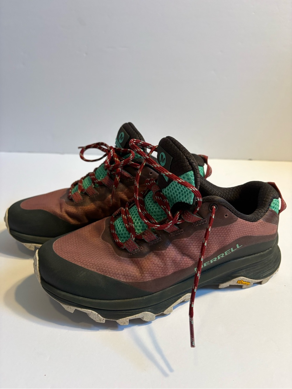Merrell Moab Speed Hiking Shoes Burlwood Burgundy Mint Teal Vibram women’s Sz 7.